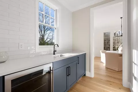 11 Shaw Rd, Wellesley, MA 02481 photo 5