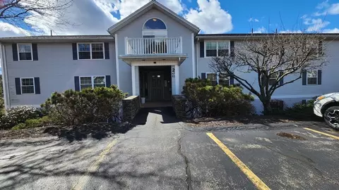 2 Crestview Dr #47, Spencer, MA 01562