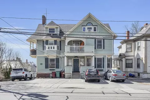 227 Nesmith St #A, Lowell, MA 01852