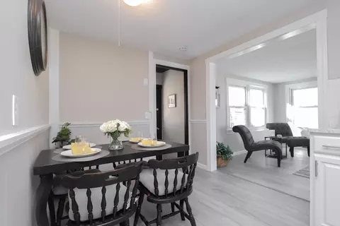 22 Regal St, Springfield, MA 01118 photo 9