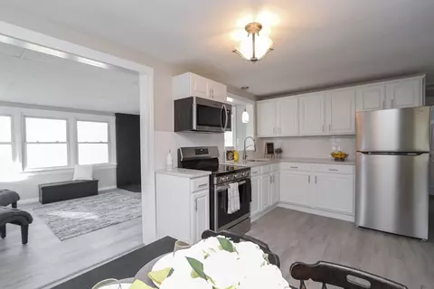 22 Regal St, Springfield, MA 01118 photo 7