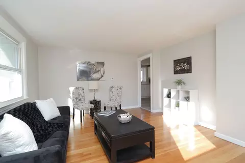 22 Regal St, Springfield, MA 01118 photo 12