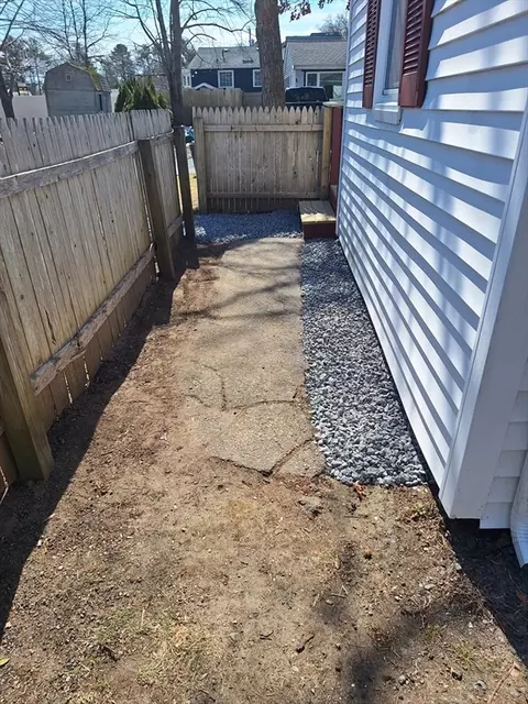 Exterior - 3 Aztec Dr, Wareham, MA 02532 photo 3 of 7