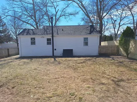 Exterior - 3 Aztec Dr, Wareham, MA 02532 photo 5 of 7