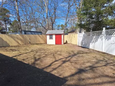 Exterior - 3 Aztec Dr, Wareham, MA 02532 photo 6 of 7