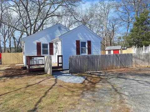 Exterior - 3 Aztec Dr, Wareham, MA 02532 photo 1 of 7