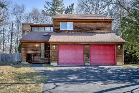 173 Llewellyn Dr, Westfield, MA 01085