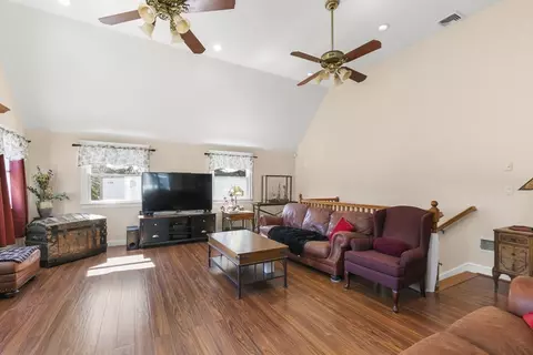 Living - 575 Main St, Mashpee, MA 02649 photo 1 of 1