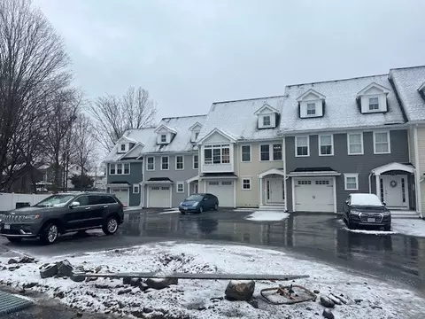 51 W Main St #3, Georgetown, MA 01833