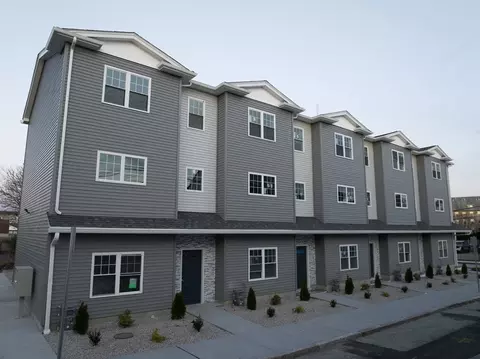 550 Spring St #4, Fall River, MA 02721 photo 3