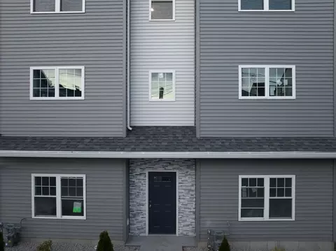 550 Spring St #4, Fall River, MA 02721 photo 2