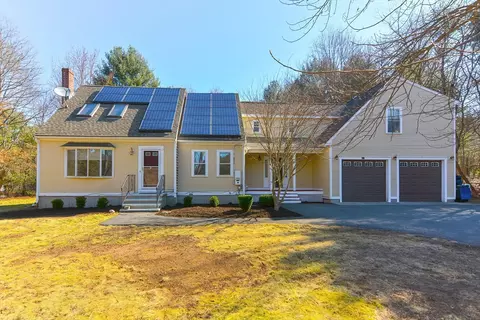 136 E Hodges St, Norton, MA 02766
