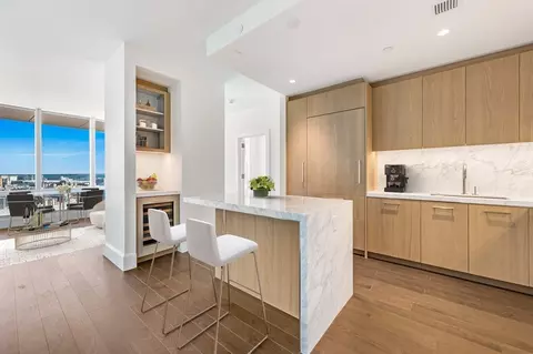 430 Stuart #22H, Boston, MA 02116