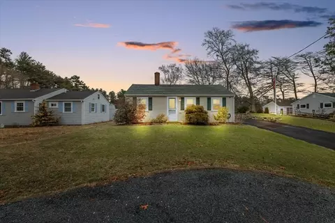 162 Furnace Ln, Pembroke, MA 02359