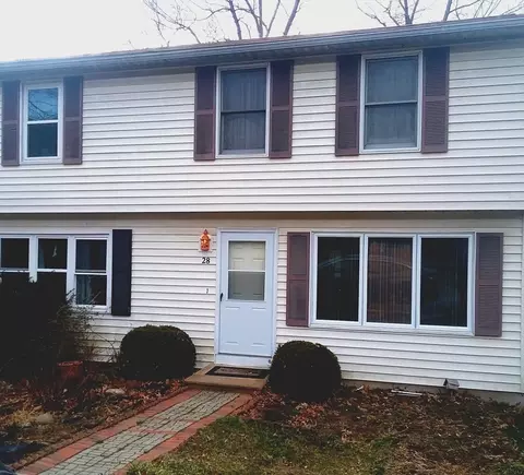 28 Lebanon St, Worcester, MA 01603