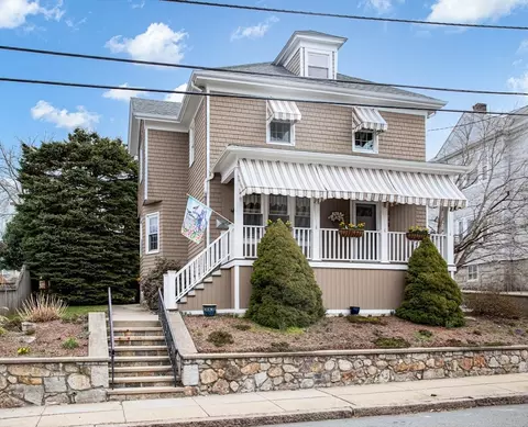 564 S Almond St, Fall River, MA 02724