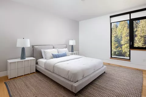 Bedroom - 31 Catlin Rd, Brookline, MA 02445 photo 3 of 3