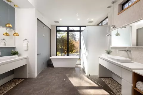 Bath - 31 Catlin Rd, Brookline, MA 02445 photo 1 of 3