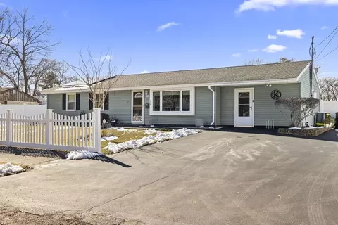 134 Deanna Rd, Brockton, MA 02302