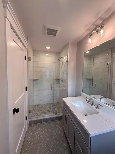 Bath - 114 Newell Ave, Needham, MA 02492 photo 3 of 3