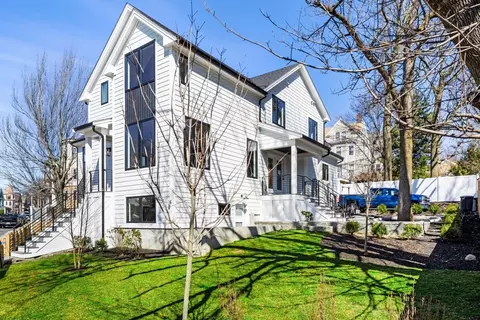 421 Medford #421, Somerville, MA 02145