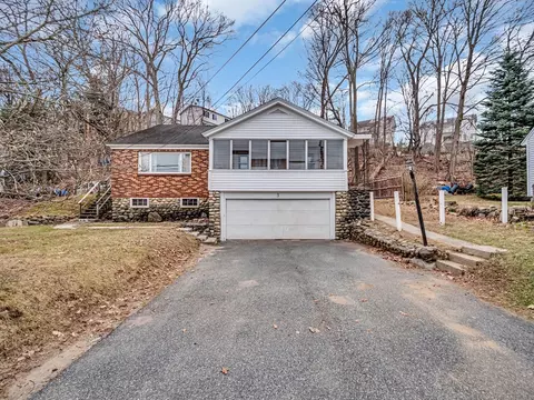 3 Natural History Rd, Worcester, MA 01605
