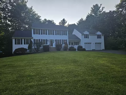 14 Marilyn Dr, Douglas, MA 01516