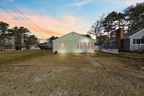 9 10th Ave, Wareham, MA 02571 photo 2
