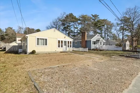 9 10th Ave, Wareham, MA 02571 photo 4
