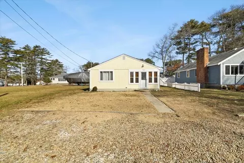 9 10th Ave, Wareham, MA 02571 photo 1