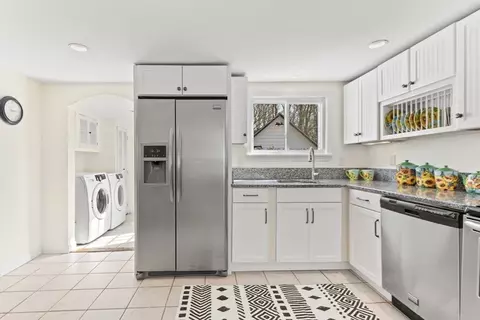 589 South St, Wrentham, MA 02093
