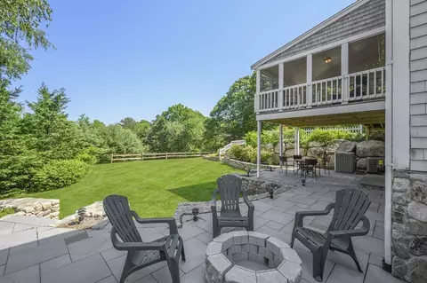 Exterior - 2 Daffodil Ln, Barnstable, MA 02630 photo 4 of 6
