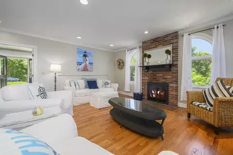 Living - 2 Daffodil Ln, Barnstable, MA 02630 photo 3 of 5