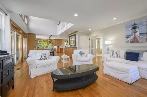 Living - 2 Daffodil Ln, Barnstable, MA 02630 photo 2 of 5