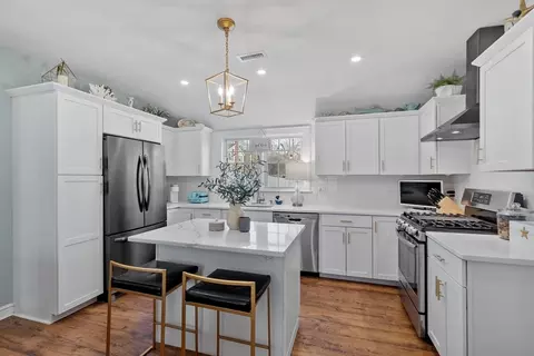 Kitchen - 11 Greenleaf Dr, Danvers, MA 01923 photo 1 of 5