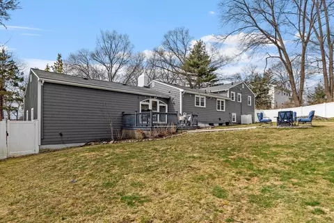 Exterior - 11 Greenleaf Dr, Danvers, MA 01923 photo 9 of 11