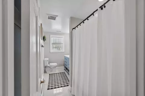 Bath - 11 Greenleaf Dr, Danvers, MA 01923 photo 3 of 4