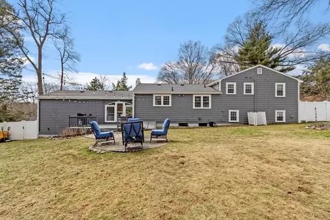 Exterior - 11 Greenleaf Dr, Danvers, MA 01923 photo 7 of 11