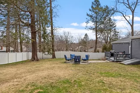 Exterior - 11 Greenleaf Dr, Danvers, MA 01923 photo 8 of 11