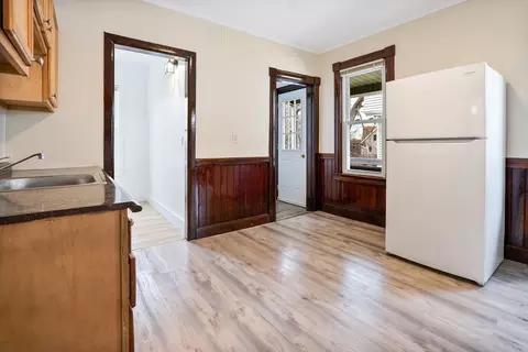 Entry Way - 29-31 Ledyard St, Springfield, MA 01104 photo 1 of 2