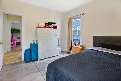 Bedroom - 29-31 Ledyard St, Springfield, MA 01104 photo 3 of 8
