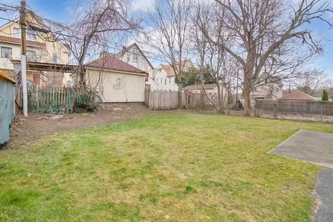 Exterior - 29-31 Ledyard St, Springfield, MA 01104 photo 5 of 6