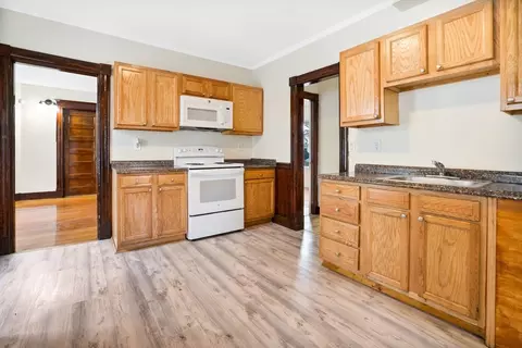 Kitchen - 29-31 Ledyard St, Springfield, MA 01104 photo 3 of 4