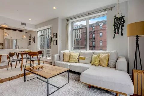 700 Harrison Ave #315, Boston, MA 02118