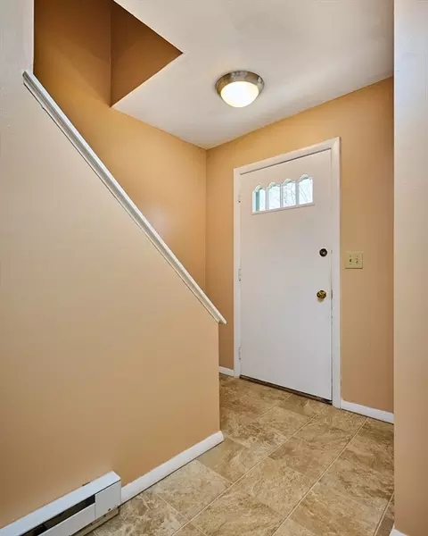 Entry Way - 170 E Hadley Rd #69, Amherst, MA 01002 photo 1 of 2