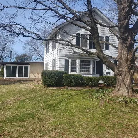15 Off Bourne, Palmer, MA 01080