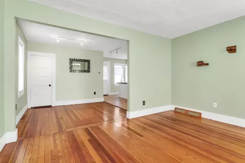 Living - 20 Exeter St #20, Easthampton, MA 01027 photo 1 of 1