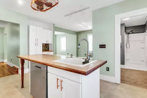 Kitchen - 20 Exeter St #20, Easthampton, MA 01027 photo 4 of 6