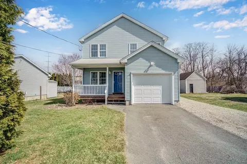 11 Trafton St, Chicopee, MA 01013