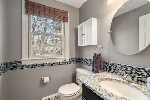 Bath - 3 Wilson Cir, Maynard, MA 01754 photo 1 of 4